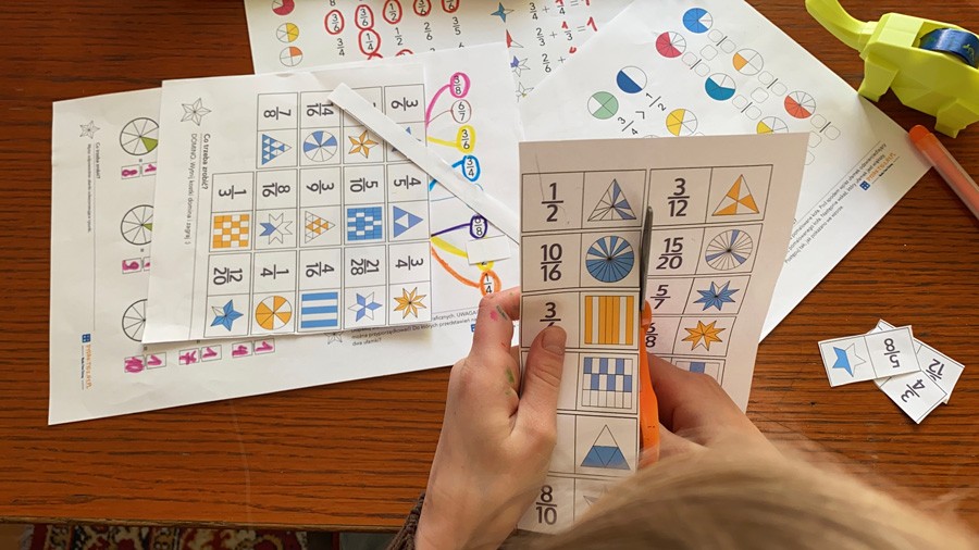 14 Karty Pracy - Ułamki zwykłe 70 zadań + Gra: Domino Ułamkowe! 14-karty-pracy-ulamki-zwykle-70-zadan-gra-domino-ulamkowe-dydaktyczny.pl-1