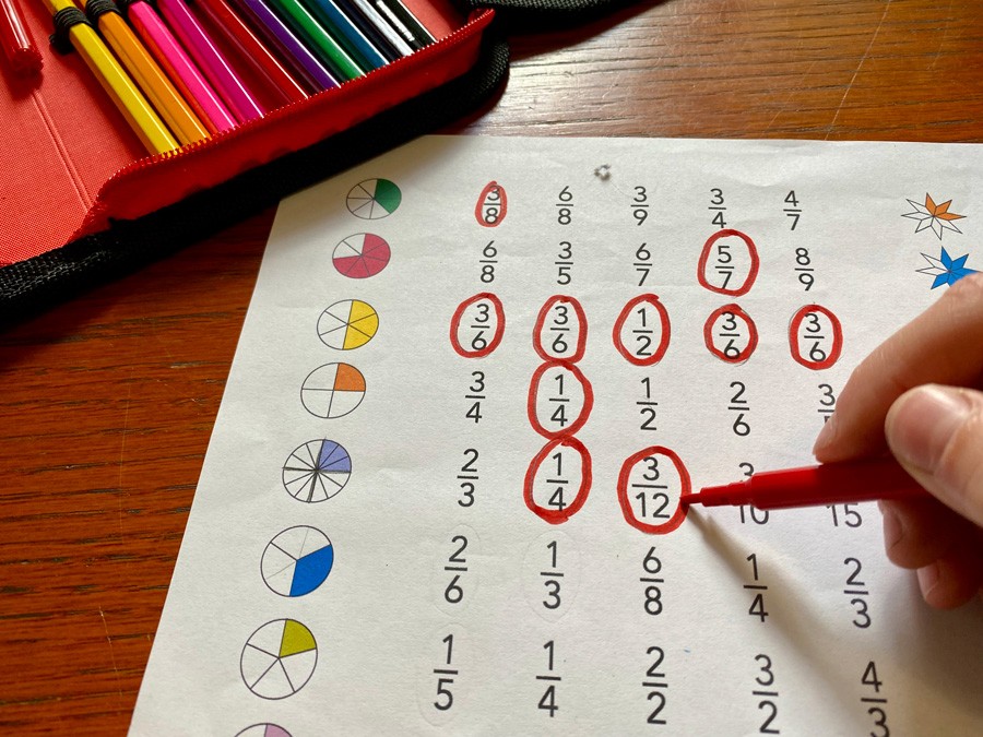 14 Karty Pracy - Ułamki zwykłe 70 zadań + Gra: Domino Ułamkowe! 14-karty-pracy-ulamki-zwykle-70-zadan-gra-domino-ulamkowe-dydaktyczny.pl-5