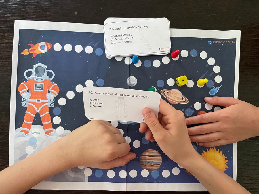 90 Kart „Quiz Układ Słoneczny” + Kosmiczna Gra Planszowa + 8 Infokart Kart Uklad Sloneczny dydaktyczny