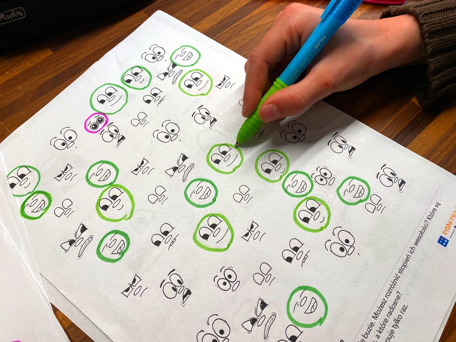 14 Kart Pracy - Uczucia i emocje - książeczka do sklejenia 14-kart-pracy-uczucia-i-emocje-ksiazeczka-do-sklejenia-dydaktyczny.pl-2