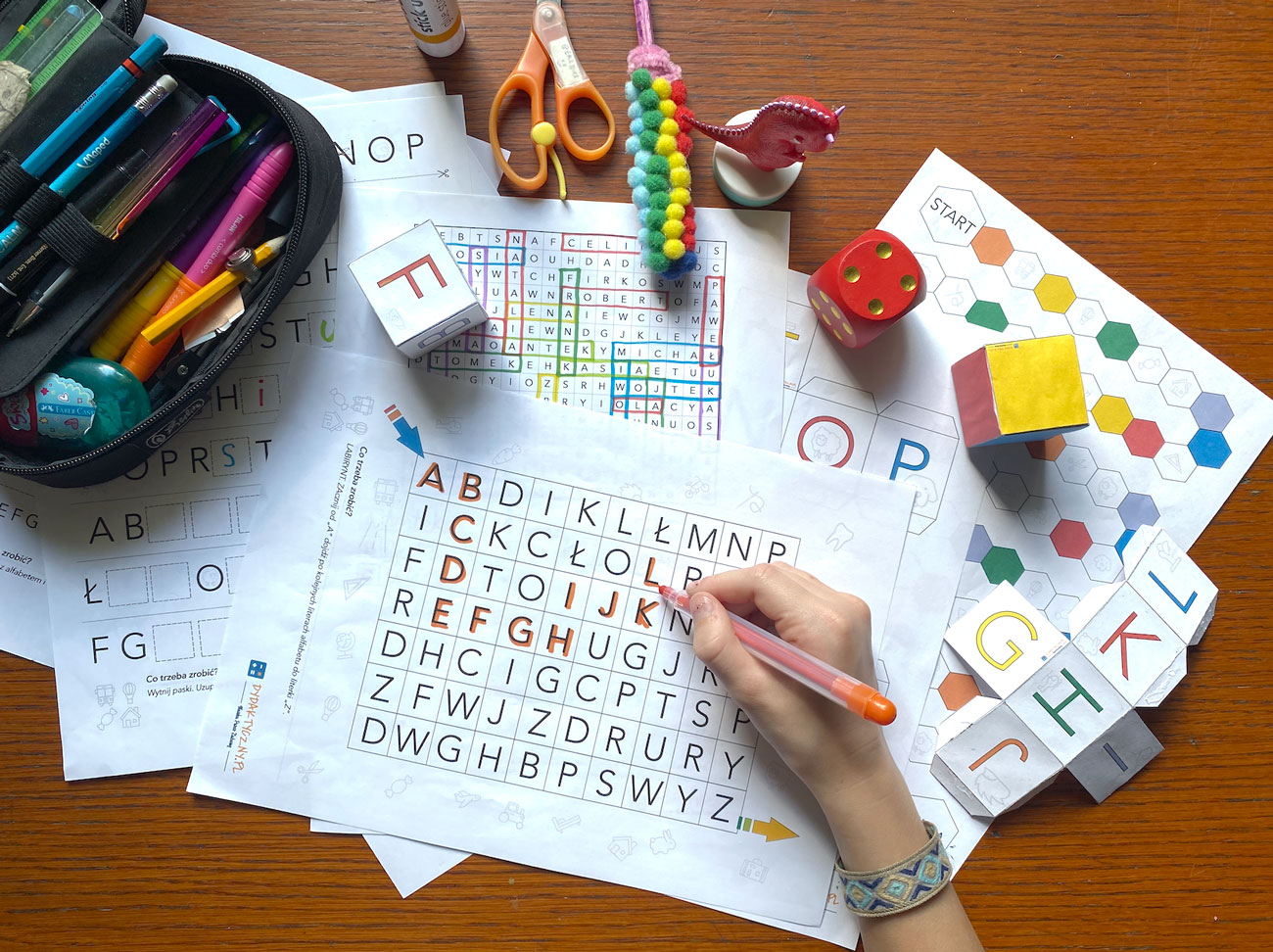 15 Kart Pracy - Kolejność liter w alfabecie + 3 Fantastyczne gry! 15-kart-pracy-kolejnosc-liter-w-alfabecie-3-fantastyczne-gry-dydaktyczny.pl-2