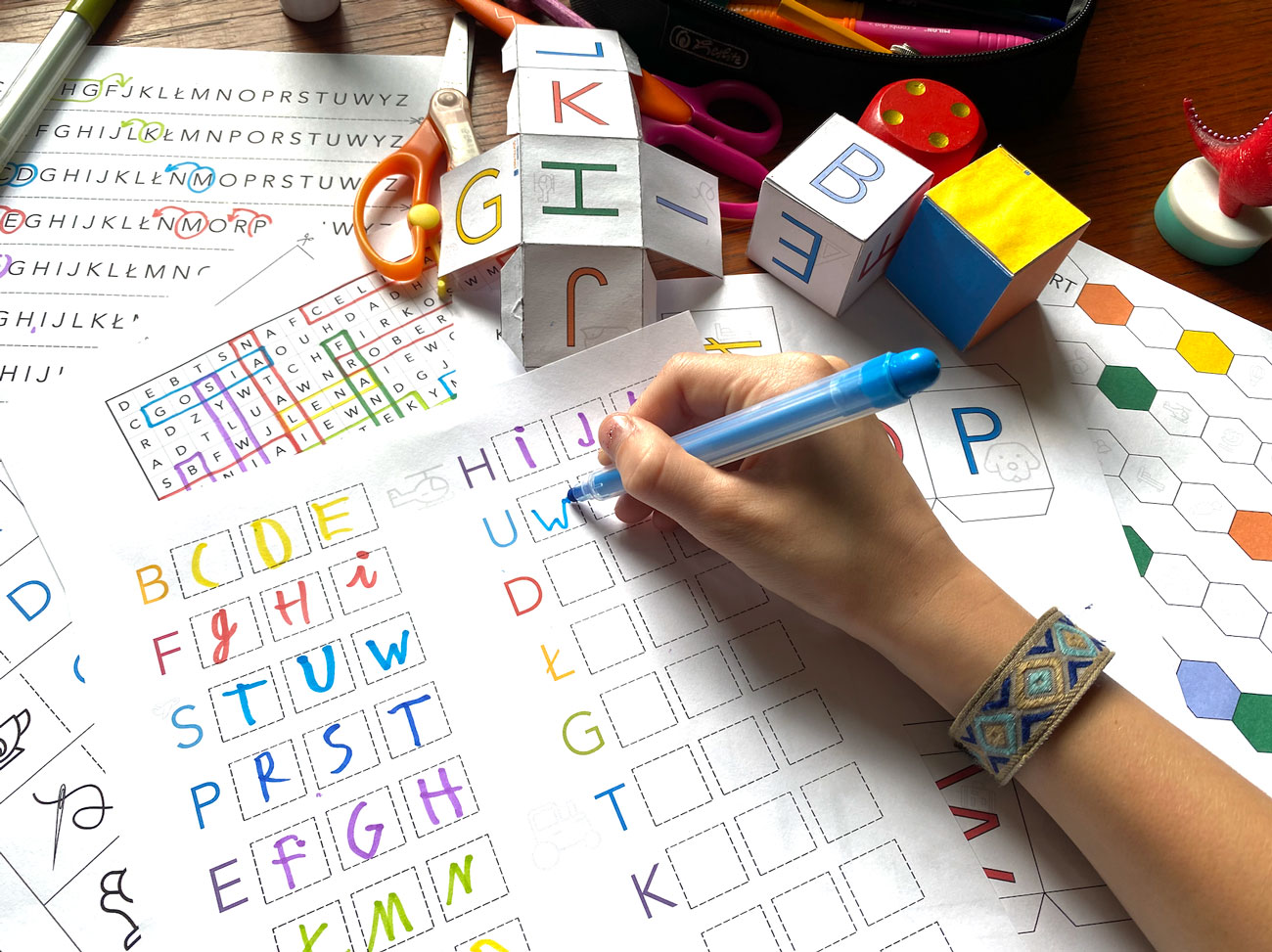 15 Kart Pracy - Kolejność liter w alfabecie + 3 Fantastyczne gry! 15-kart-pracy-kolejnosc-liter-w-alfabecie-3-fantastyczne-gry-dydaktyczny.pl-5