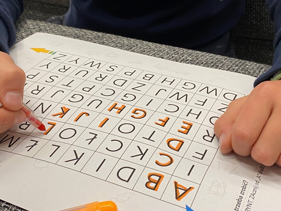 15 Kart Pracy - Kolejność liter w alfabecie + 3 Fantastyczne gry! 15-kart-pracy-kolejnosc-liter-w-alfabecie-fantastyczne-gry-dydaktyczny.pl-4