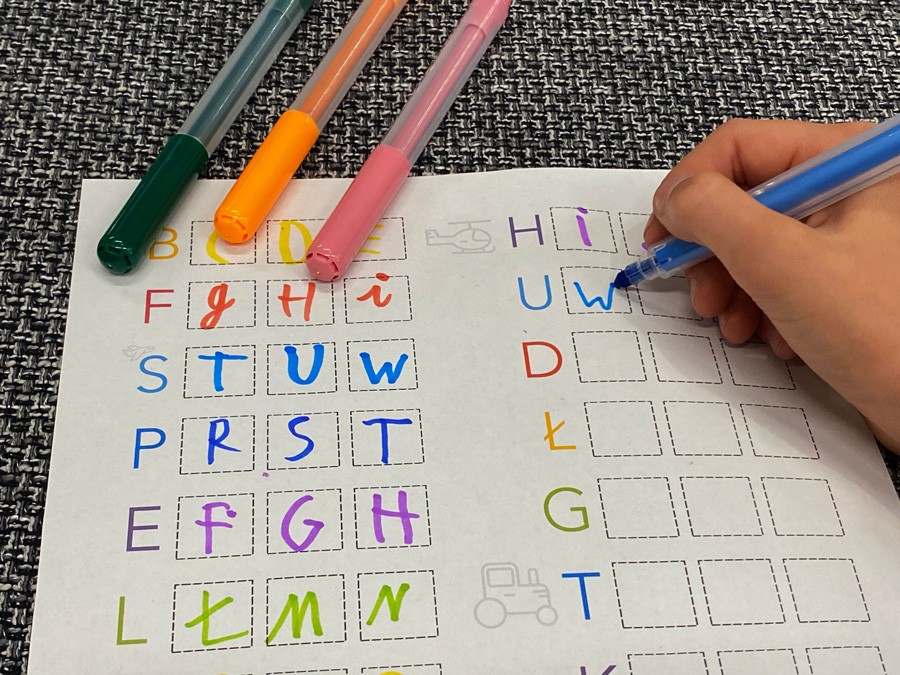 15 Kart Pracy - Kolejność liter w alfabecie + 3 Fantastyczne gry! 15-kart-pracy-kolejnosc-liter-w-alfabecie-fantastyczne-gry-dydaktyczny.pl-7