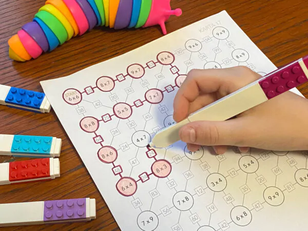 18 Kart Pracy – Ogromny zestaw krzyżówek i diagramów – mnożenie i dzielenie do 100 [plus karty odpowiedzi]  dydaktyczny