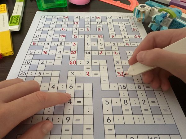 18 Kart Pracy - Ogromny zestaw krzyżówek i diagramów - mnożenie i dzielenie do 100 [plus karty odpowiedzi] dydaktyczny