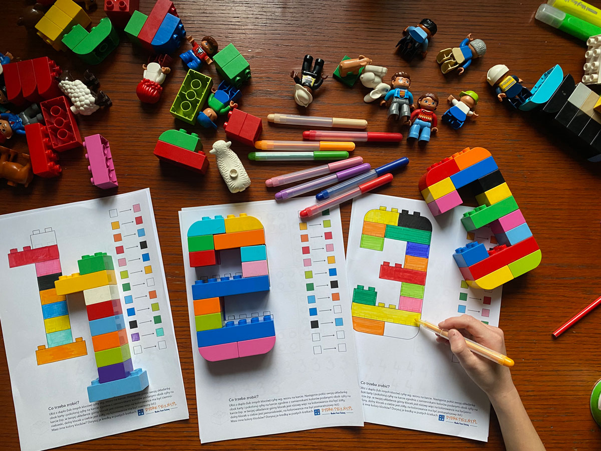 30 Kart Pracy - Poznajemy cyfry z klockami 30-kart-pracy-poznajemy-cyfry-z-klockami-dydaktyczny.pl-10