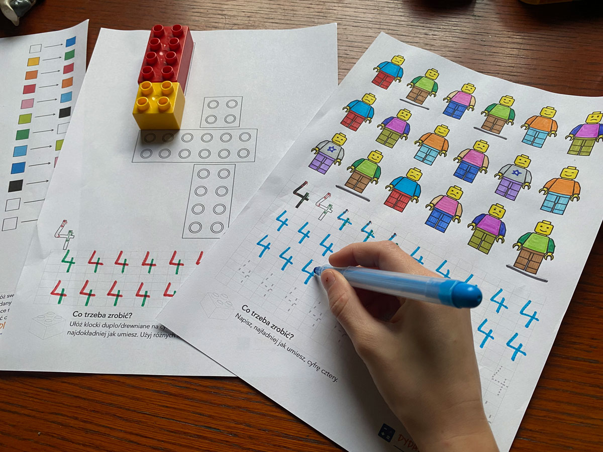 30 Kart Pracy - Poznajemy cyfry z klockami 30-kart-pracy-poznajemy-cyfry-z-klockami-dydaktyczny.pl-7