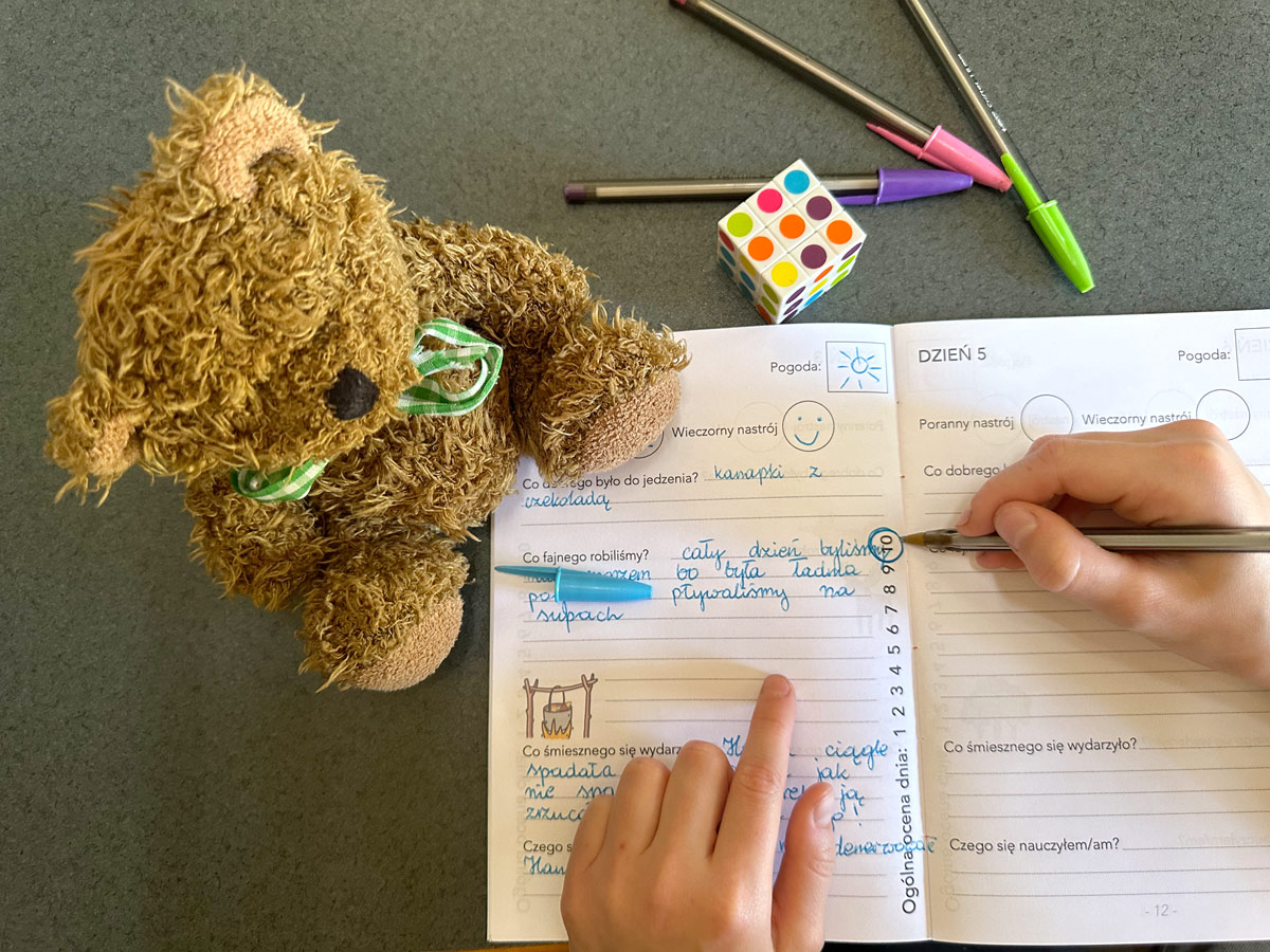 Dziennik Wakacyjny Obozowisko + Lista Pakowania Gratis! dziennik-wakacyjny-namioty