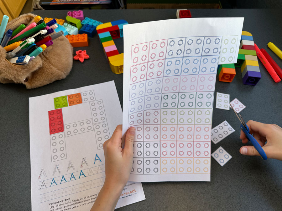 36 Kart Pracy - Alfabet Malucha - Poznajemy litery z klockami - część 1 od A do L Alfabet-ab