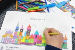 Rozwój kreatywności dziecka poprzez kolorowe karty pracy dydaktyczny
