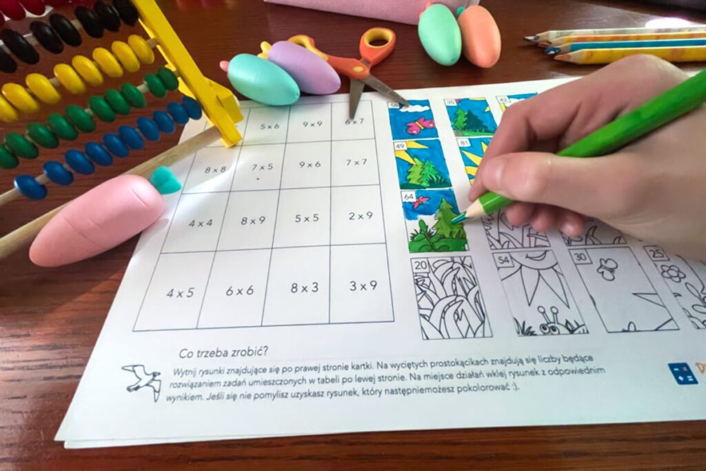 Które karty pracy najlepiej uczą tabliczki mnożenia w klasach drugiej i trzeciej? dydaktyczny-41
