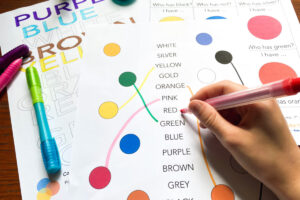 Które karty pracy najlepiej uczą rozpoznawania i nazywania kolorów po angielsku? dydaktyczny-43