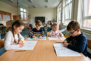 Jakie karty pracy sprawdzają się najlepiej podczas zajęć grupowych? dydaktyczny-58